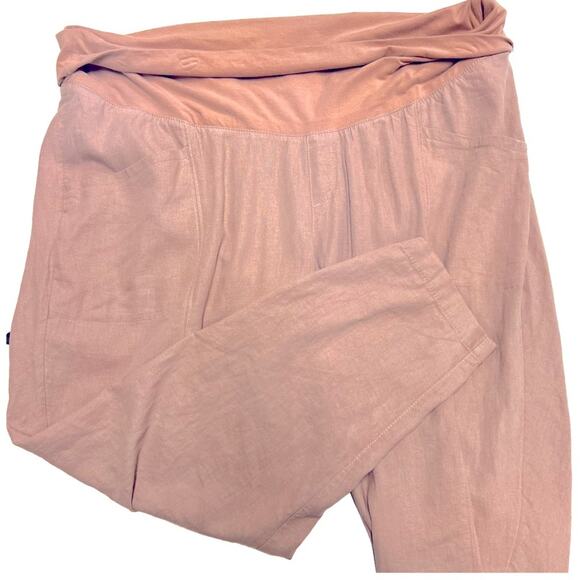 Maternity pants. Size Xxl.   Old Navy.  Rollover waist. Beige/pink color. - Picture 1 of 4